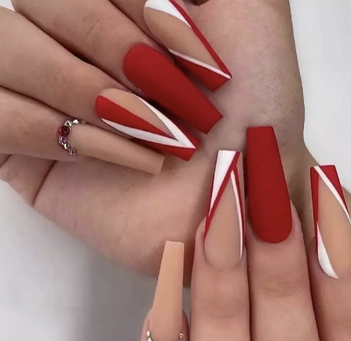 SCARLET PRESS ON NAILS